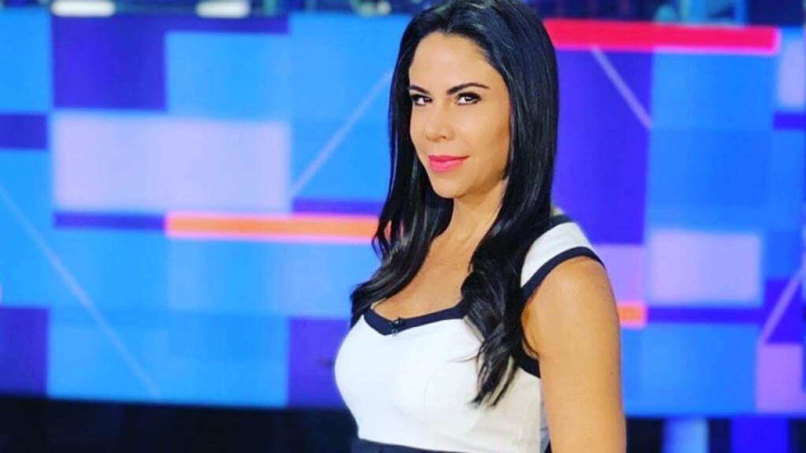 Paola Rojas presume cuerpazo