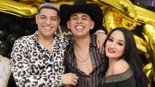 Eduin Caz se dejó ver muy contento