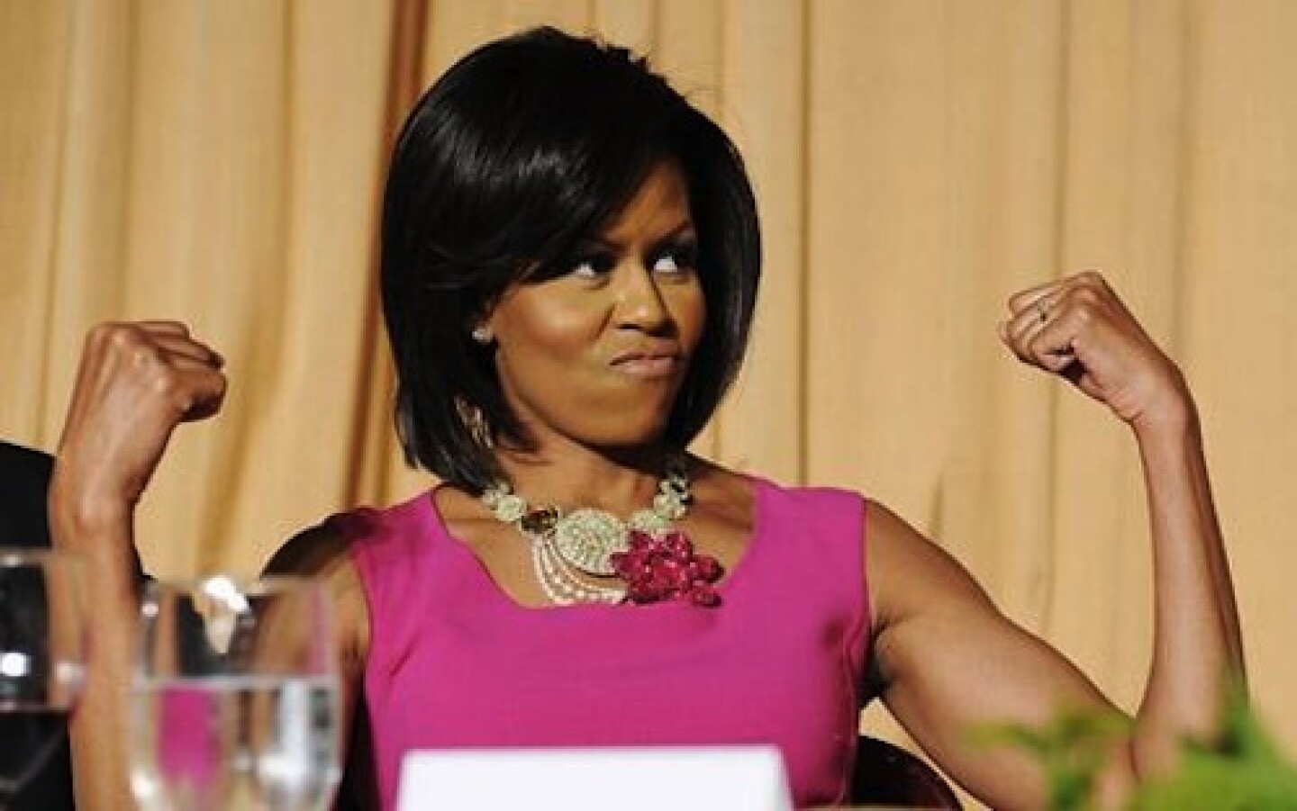 Los brazos de Michelle Obama son envidiados por miles de estadounidenses.