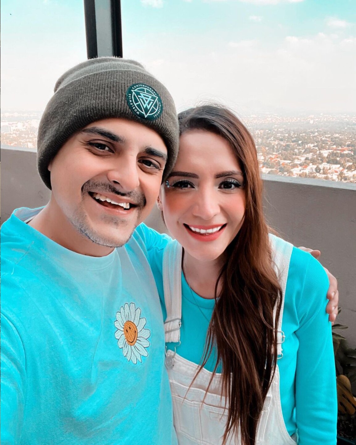 Hermano de yuya y Pao Poulain relación