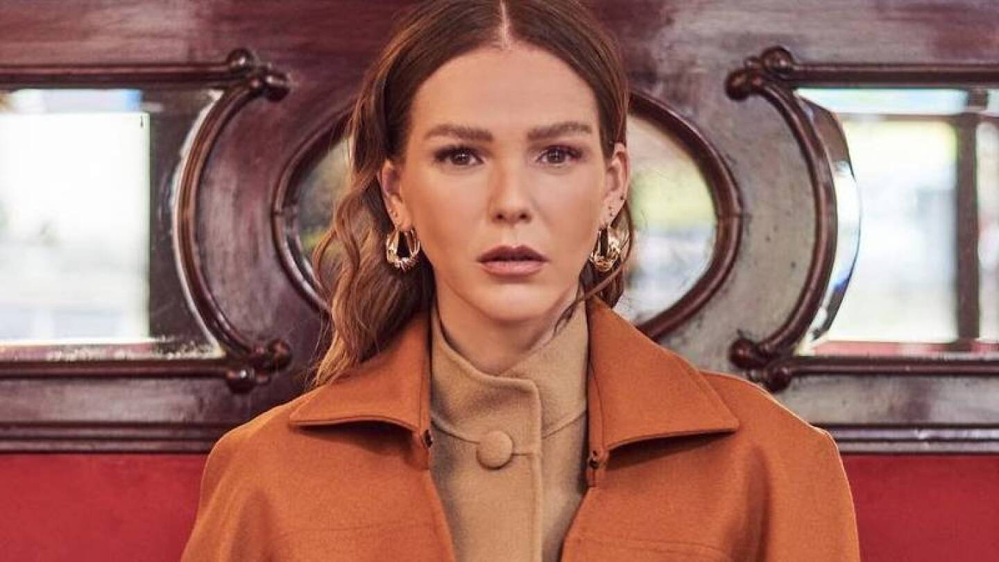 Kika Edgar molesta con sus vecinos