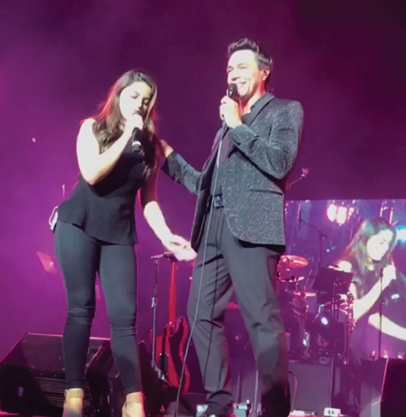 Así cantó con su padre