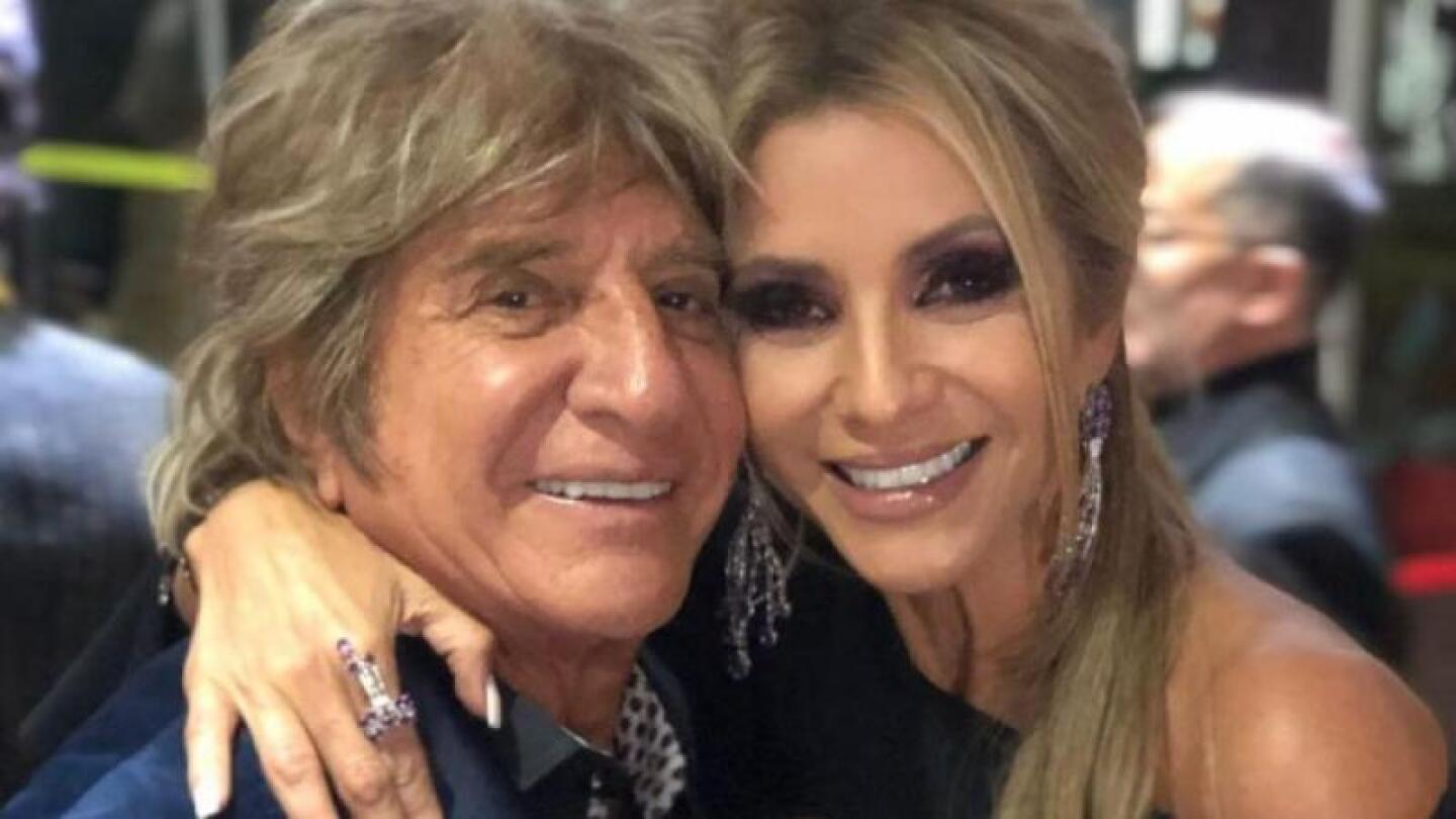 Daniela Castro le da el último adiós a su papá Javier Castro