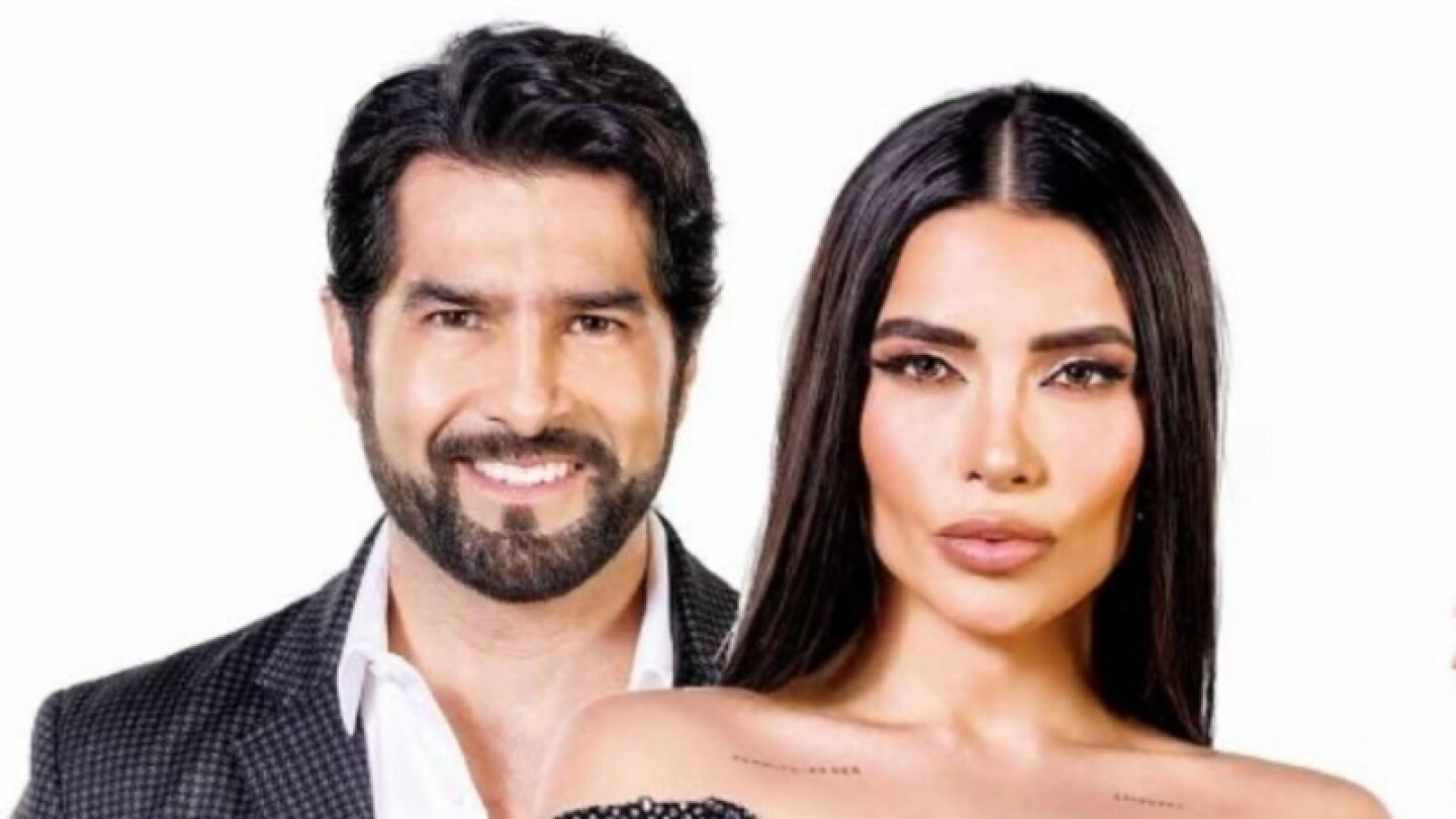 Arturo Carmona y Dania