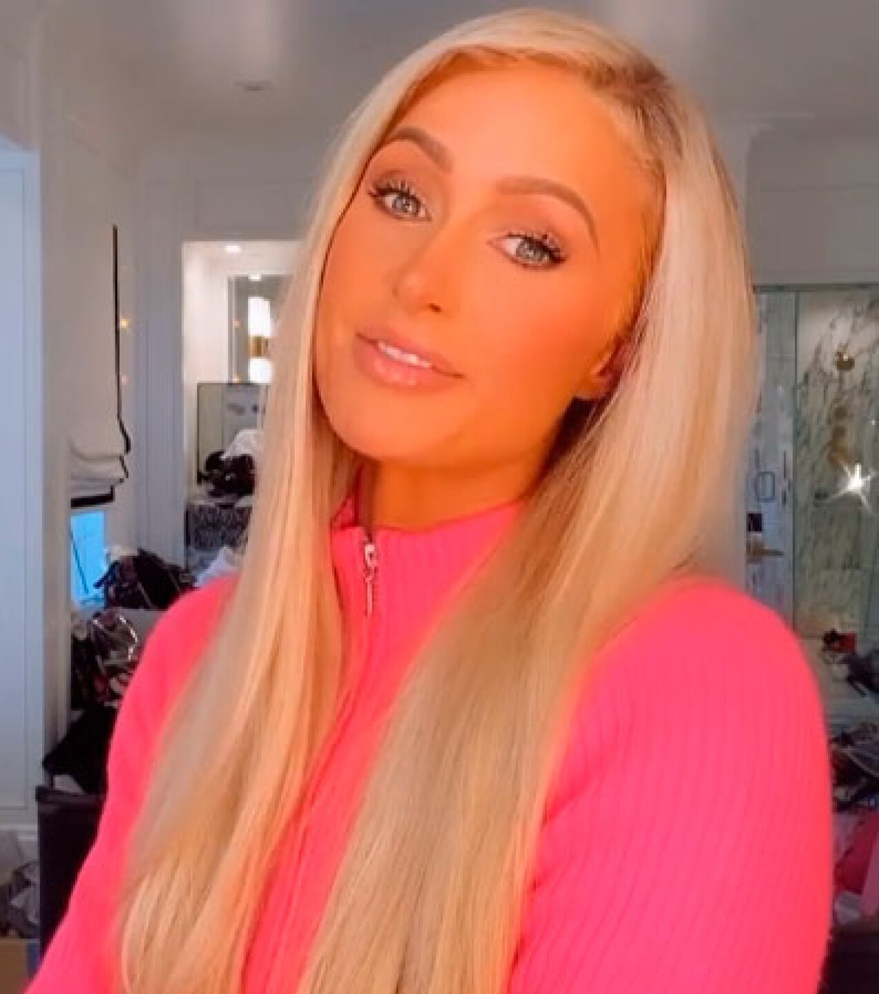 paris hilton rostro al natural