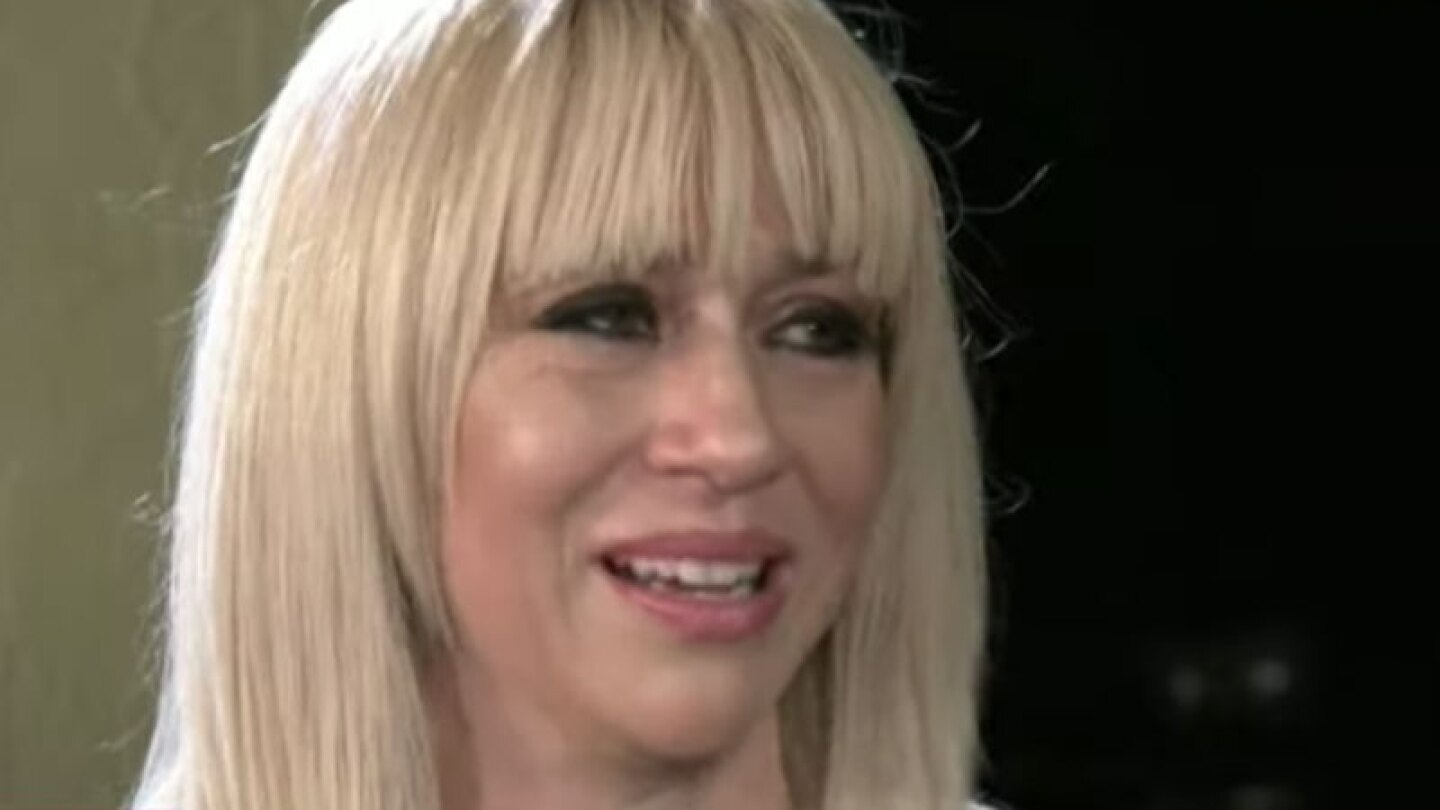 La cantante confesó que estuvo al borde del suicidio tras escándalo familiar.