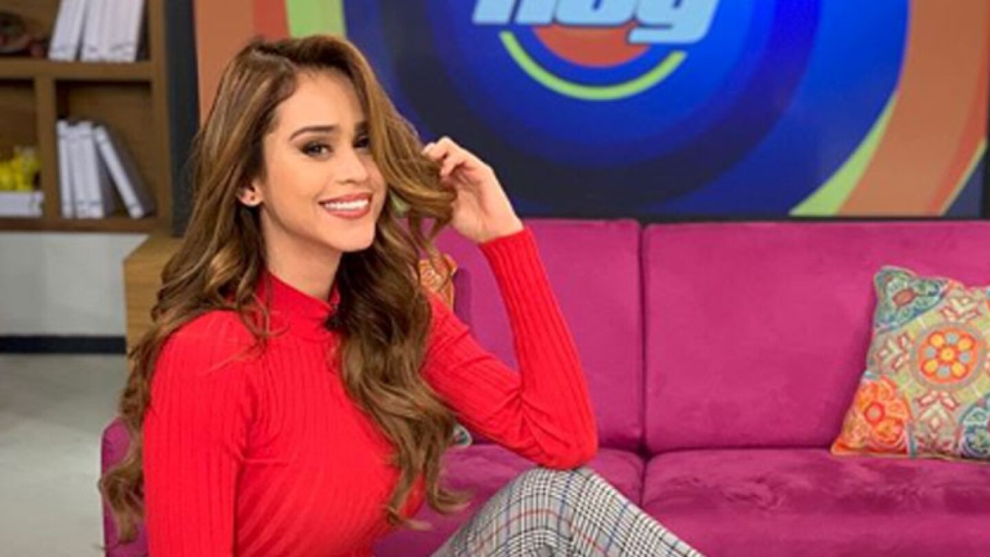Instagram @iamyanetgarcia @aleiraoficial_sexy