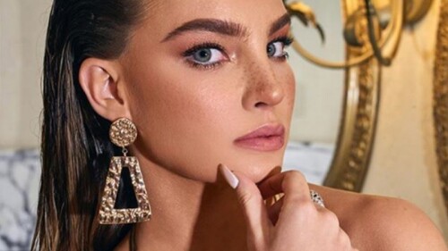 Belinda hace topless y roba suspiros en Instagram