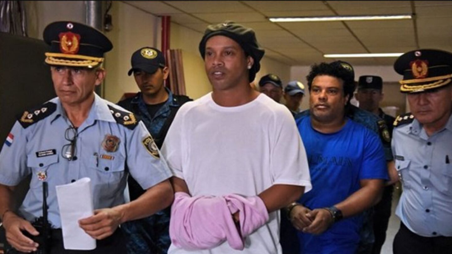 ronaldinho en libertad paraguay