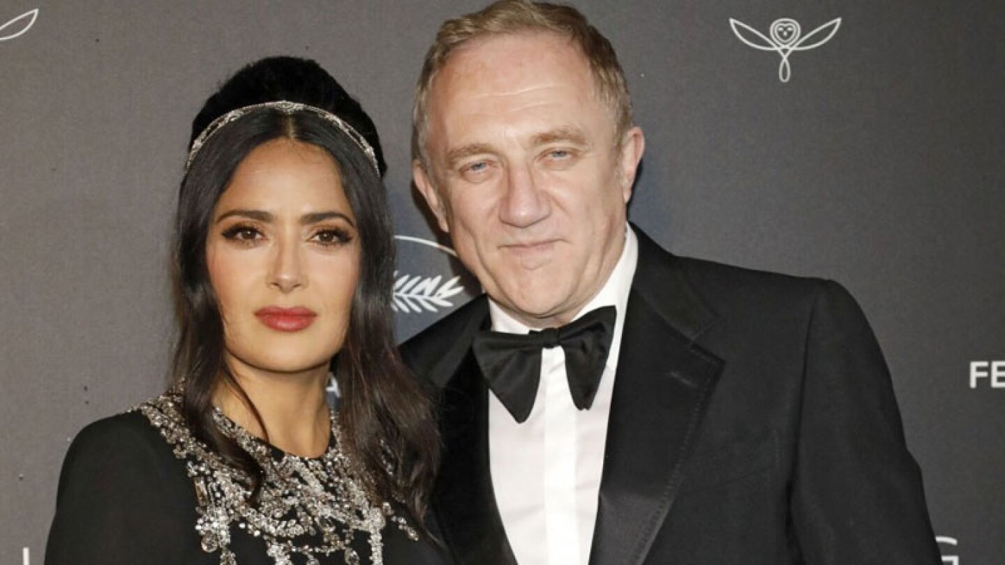 Salma Hayek celebra cumpleaños de su esposo bailando de ‘cachetito’.