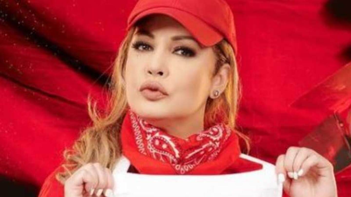 Paty Navidad también desató polémica por presuntos mensajes en redes