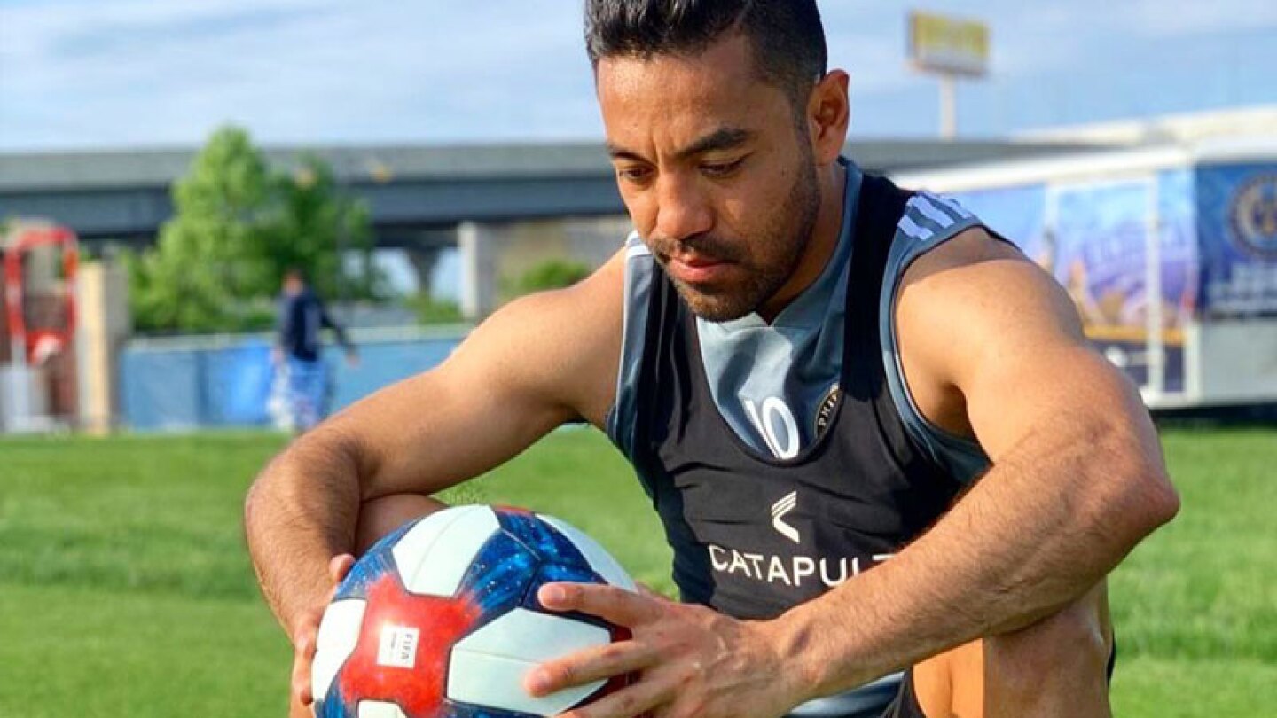 marco fabian fiesta