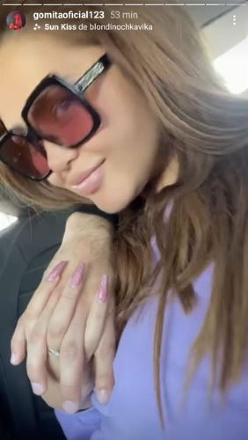 La ocnductora estaría feliz.