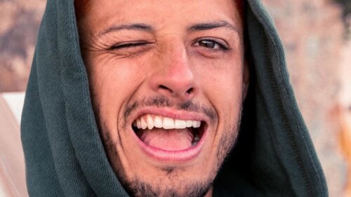 El futbolista pide a sus fans que le hagan memes y hace viral un reto para ellos, mira de qué se trata.