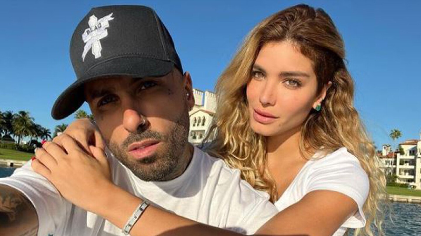 Nicky Jam y su novia.