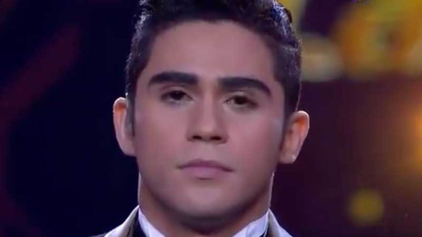 El cantante cautivó al público con su interpretación.