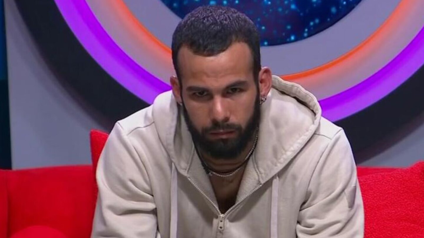 Carlos Gómez en el confesionario de La casa de los famosos
