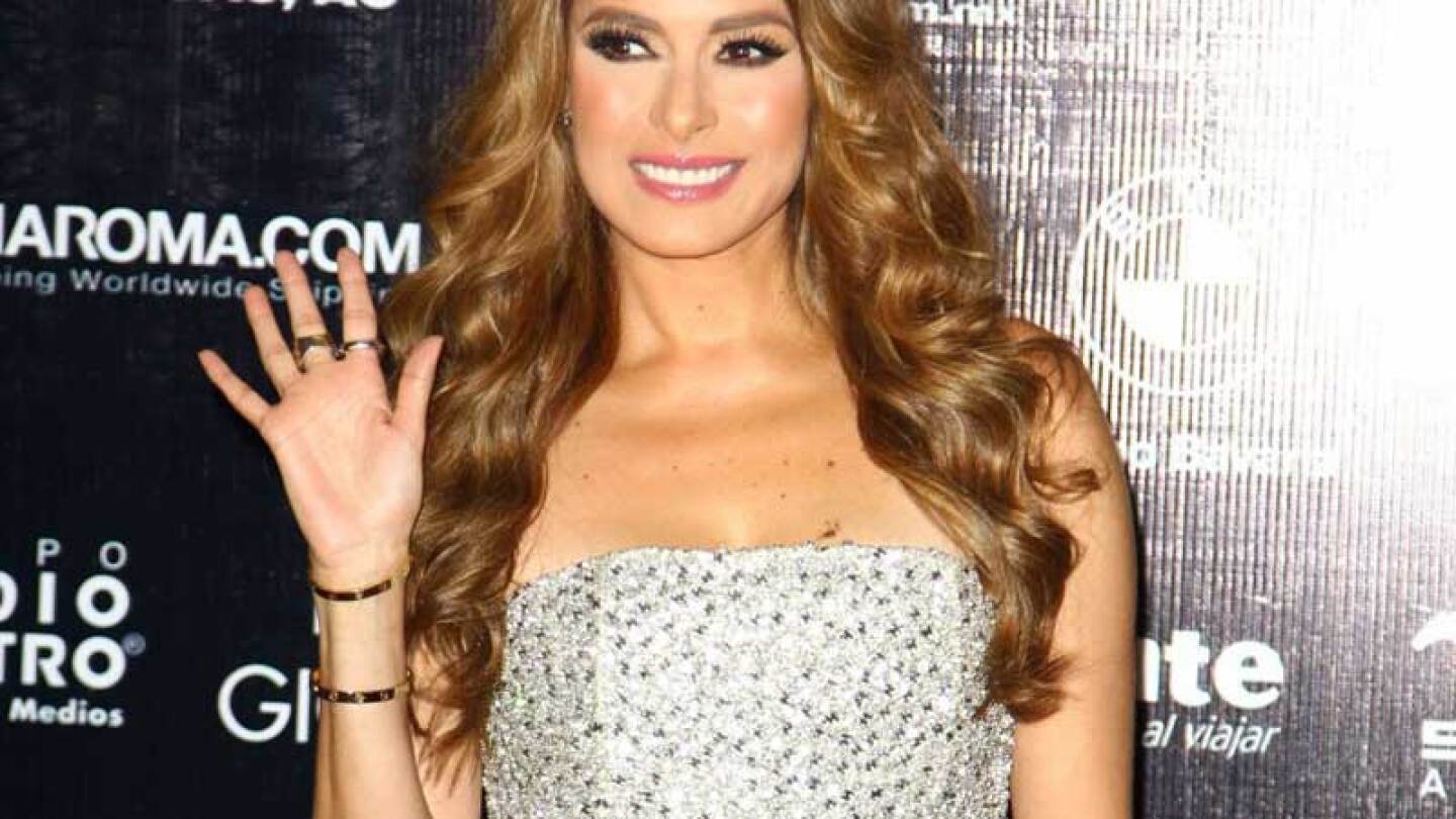 Galilea Montijo intentó divertirse en el foro y terminó siendo destrozada en redes.