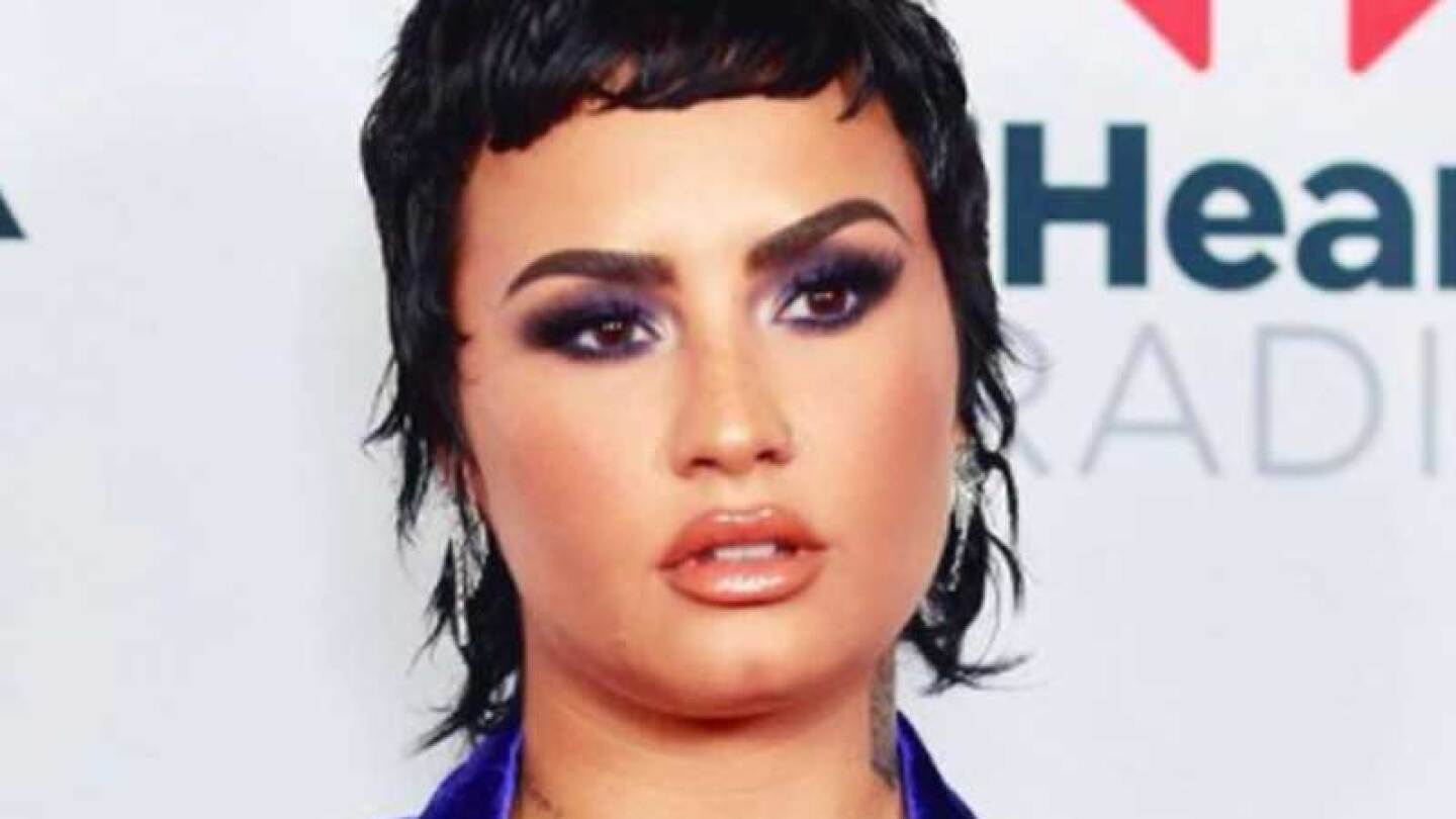 Demi Lovato despide el 2021 con impactante look