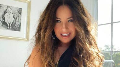 Thalía muestra el tratamiento al que somete a su espalda tras no poder caminar