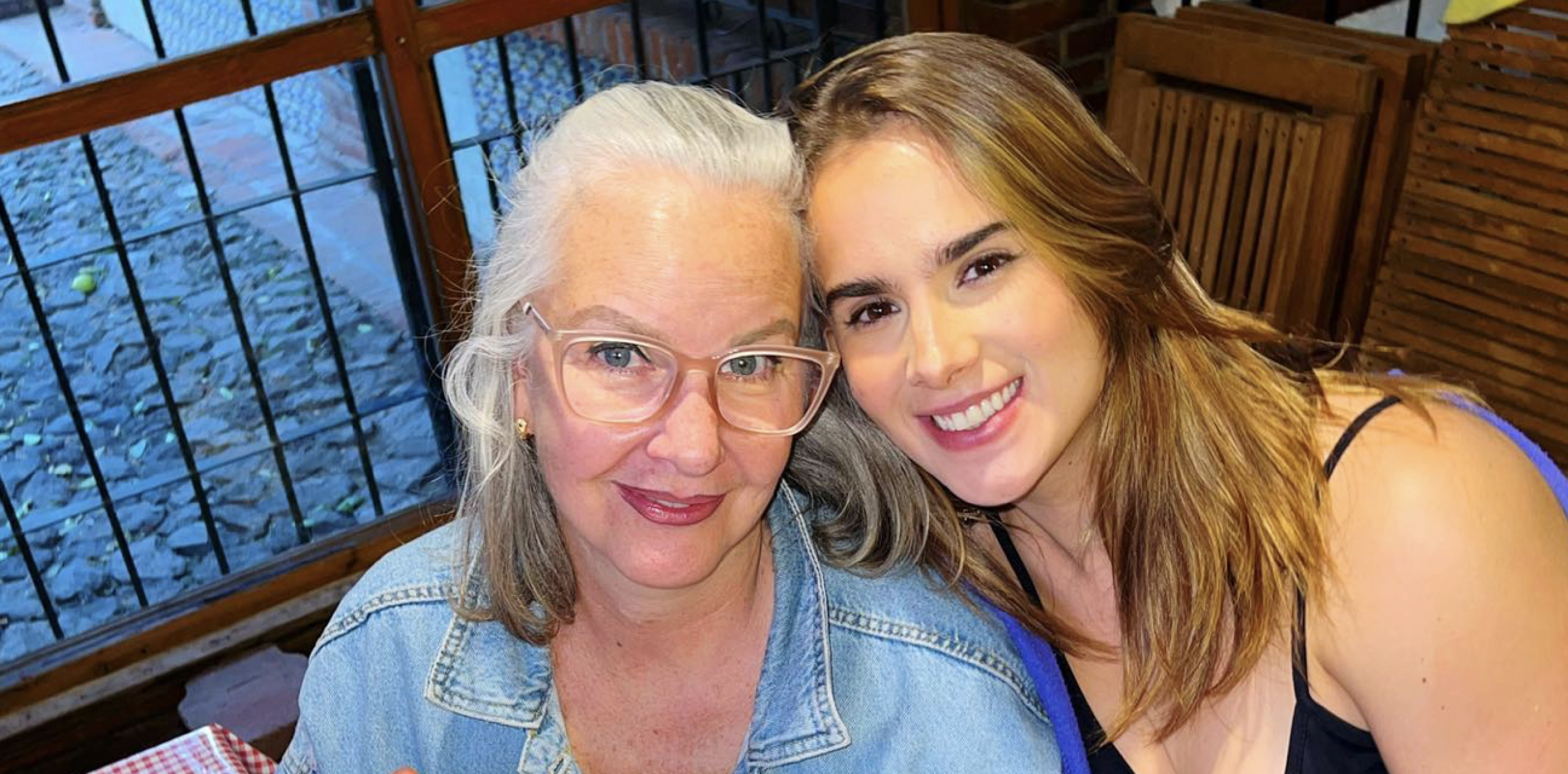 Gala Montes y su mamá