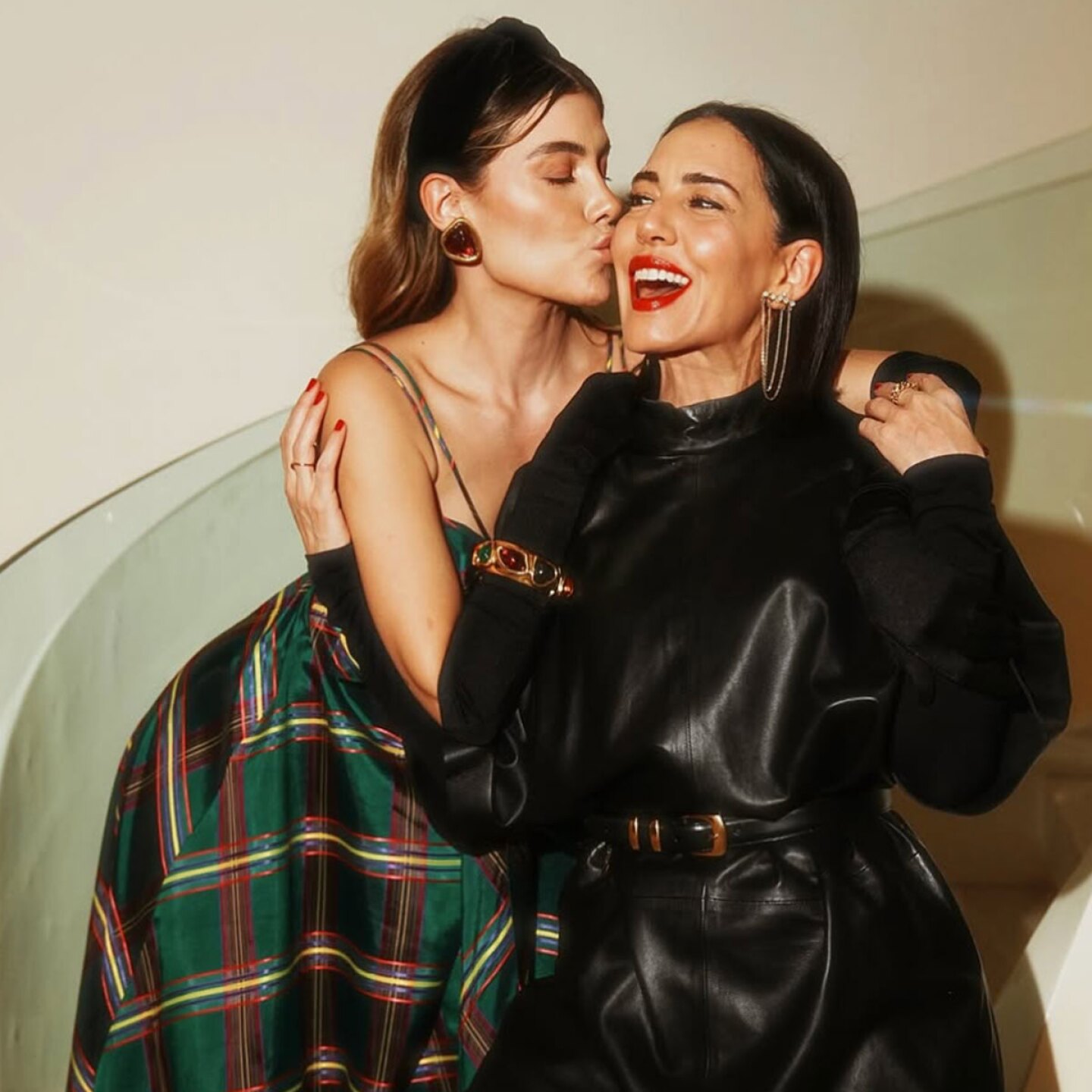 Michelle Salas y Stephanie Salas