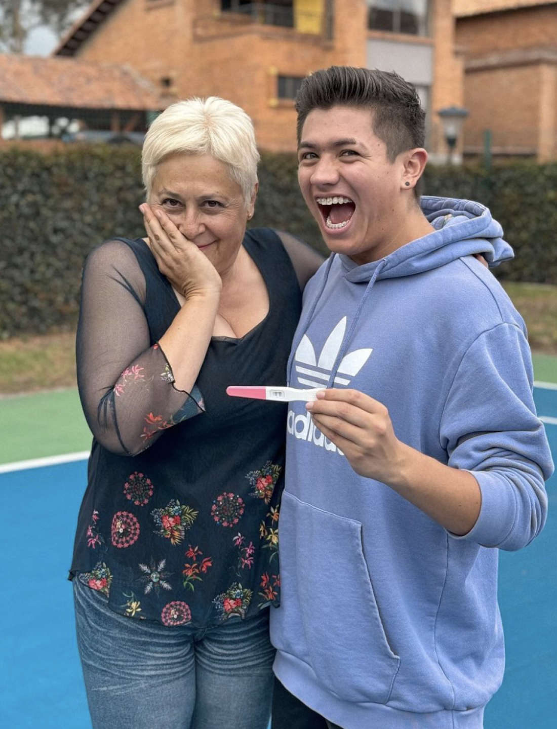 Alina Lozano y Jim Velásquez prueba de embarazo