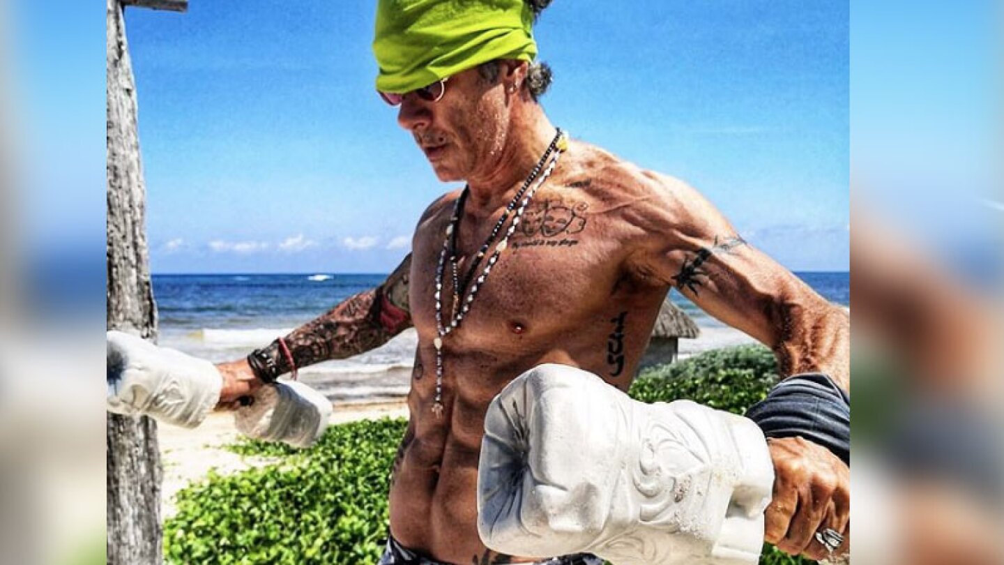 Aunque el actor se encuentra en Tulum no deja para de hacer ejercicio