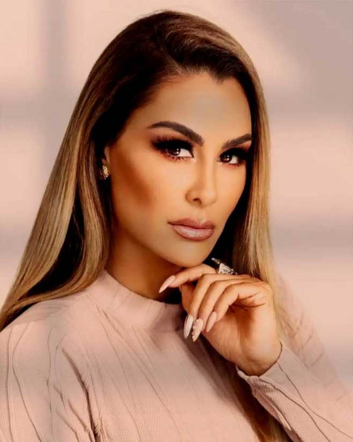 Anabel Hernández habla sobre las amantes de delincuentes