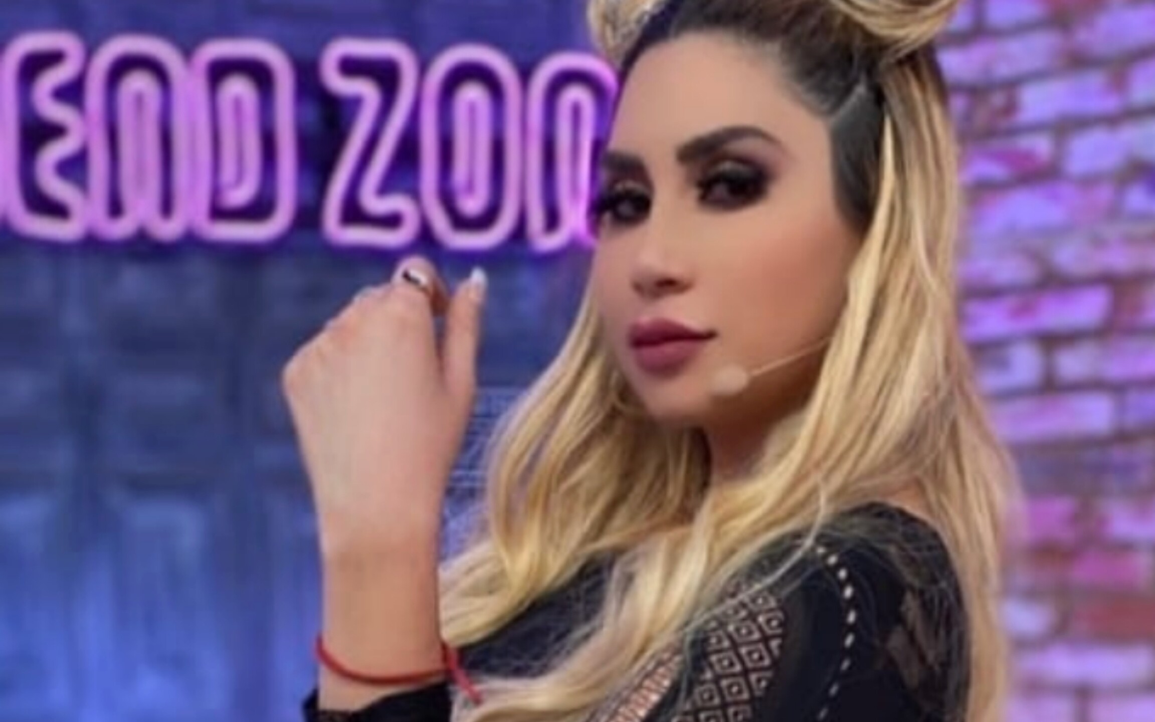 Daniela Alexis 'la Bebeshita' y Arturo Carmona