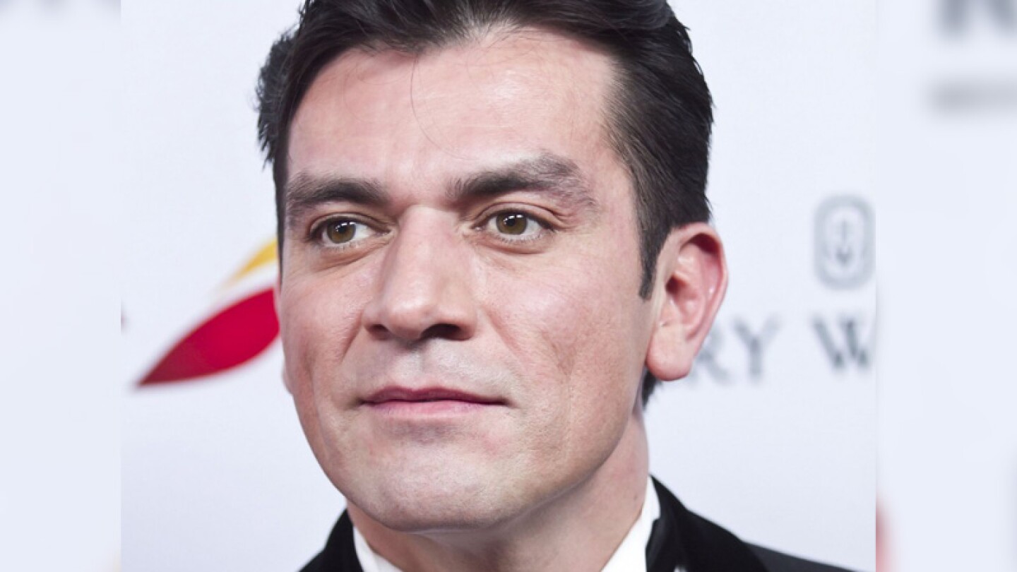 Jorge Salinas luce irreconocible