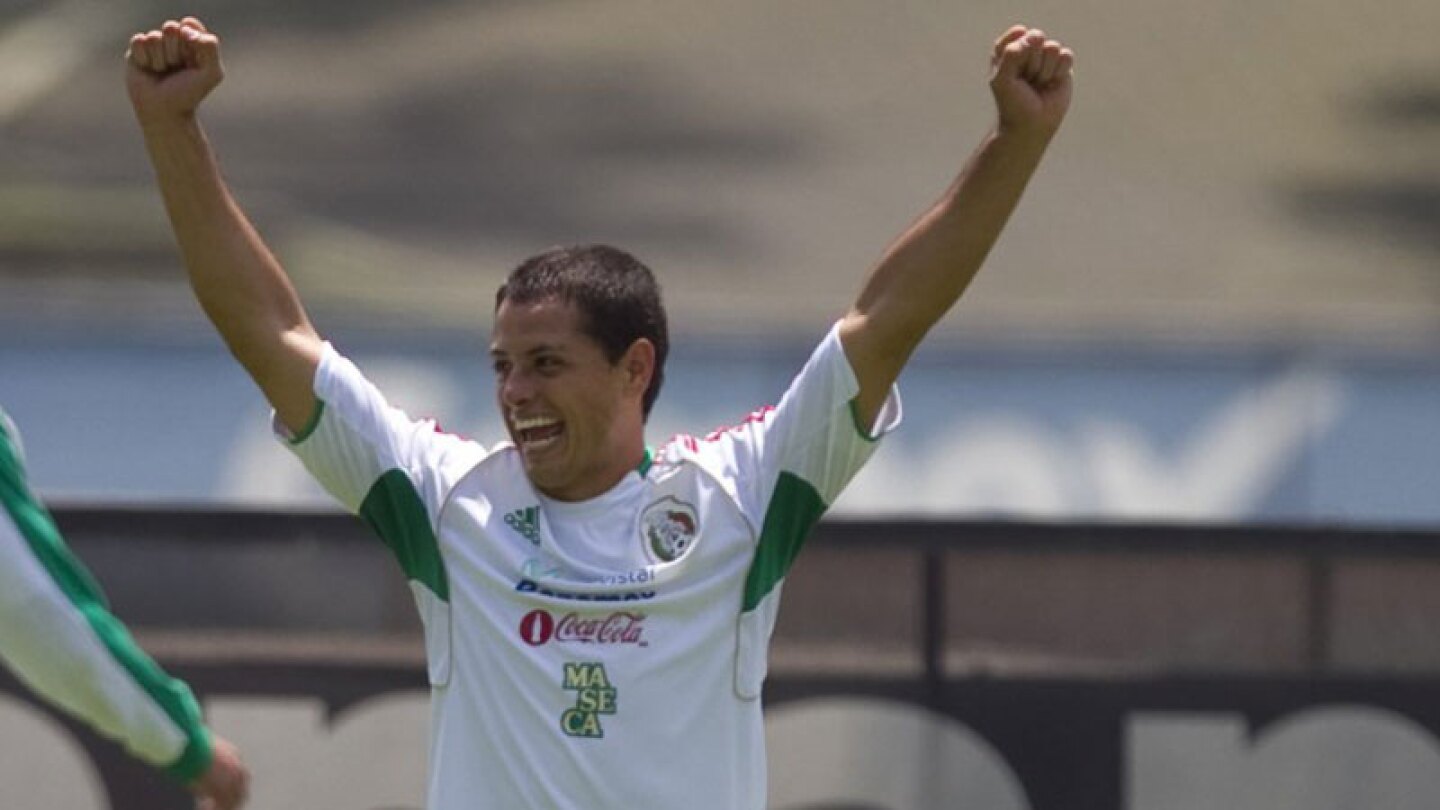 'El Chicharito' anotó el mejor gol de su vida y anuncia que se ¡convertirá en padre!