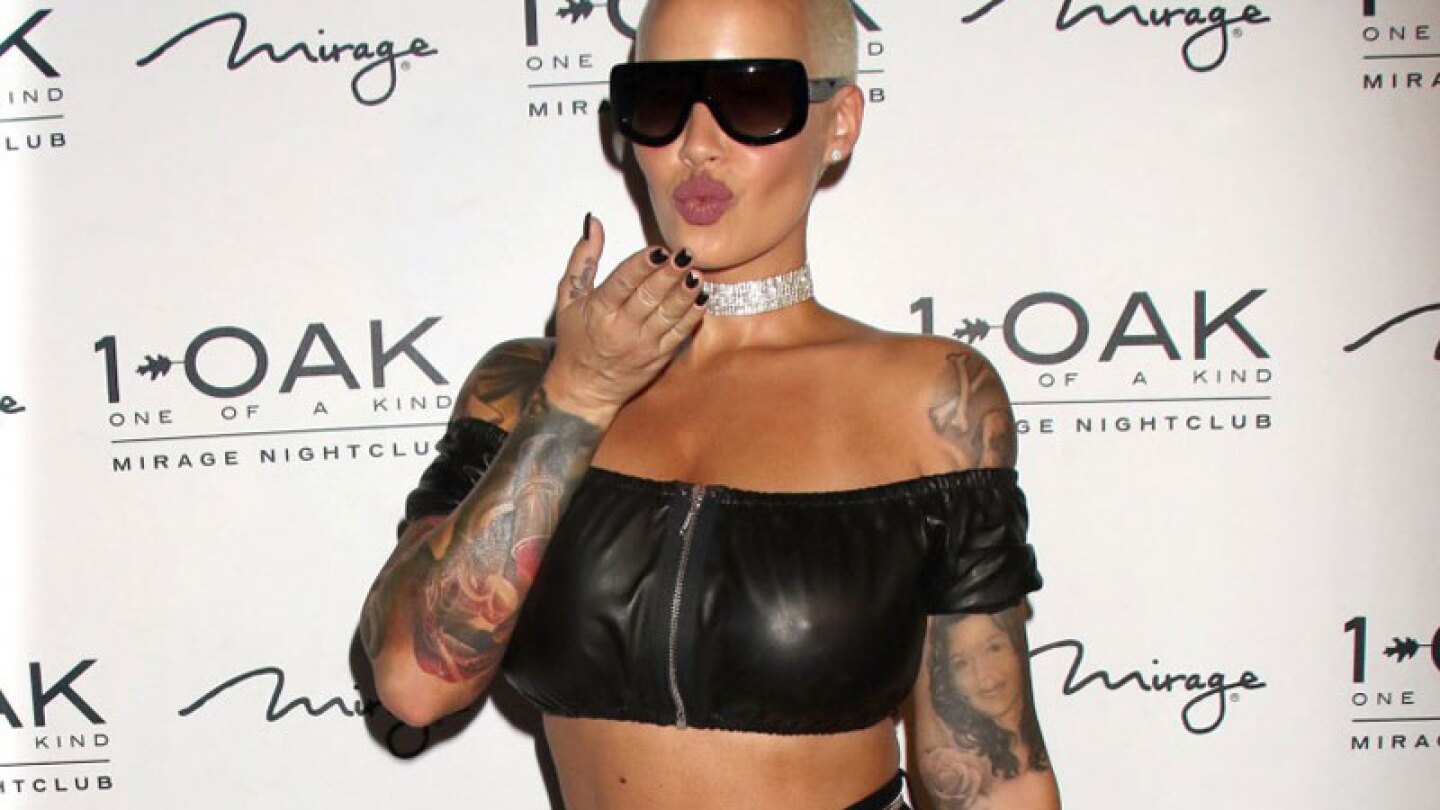 Amber Rose se parte en dos con esta tanga