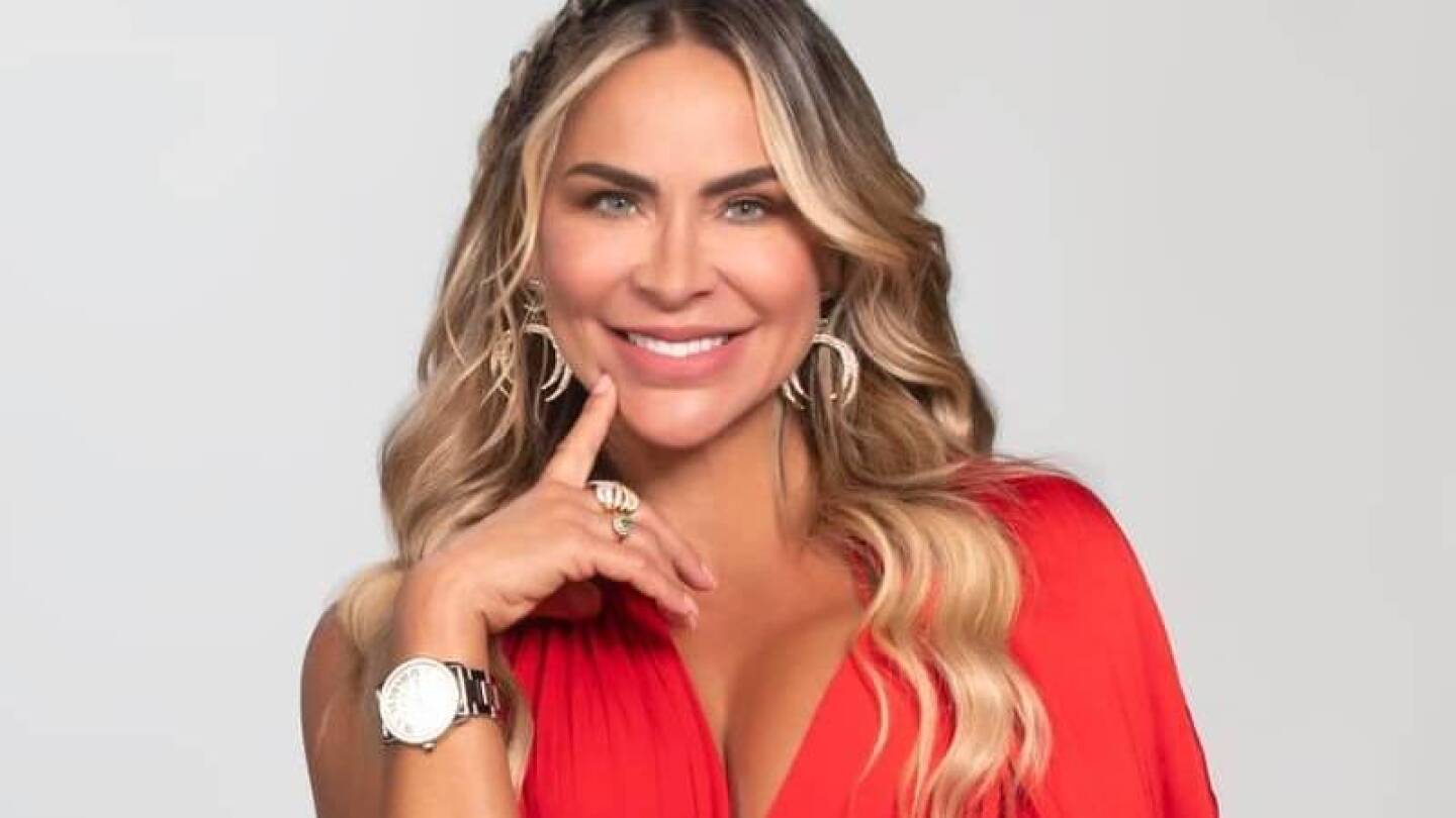 Aylín Mujica cumpleaños