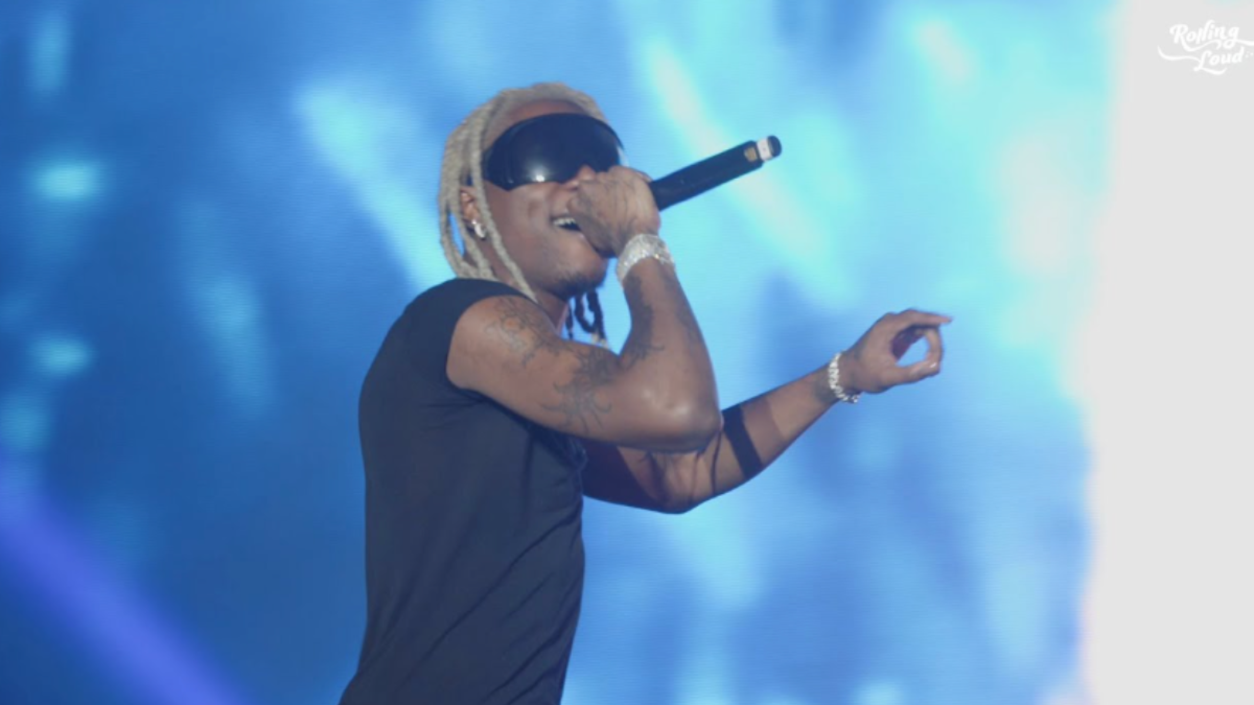 Destroy Lonely concierto