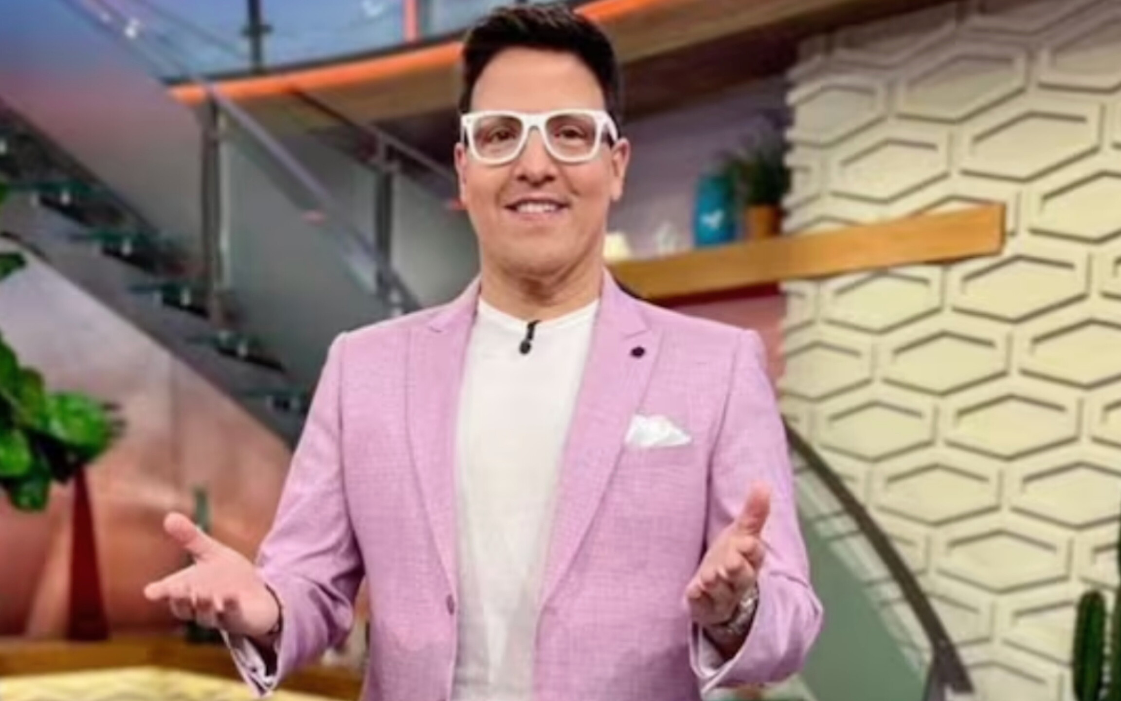 Raúl González, conductor de Despierta América