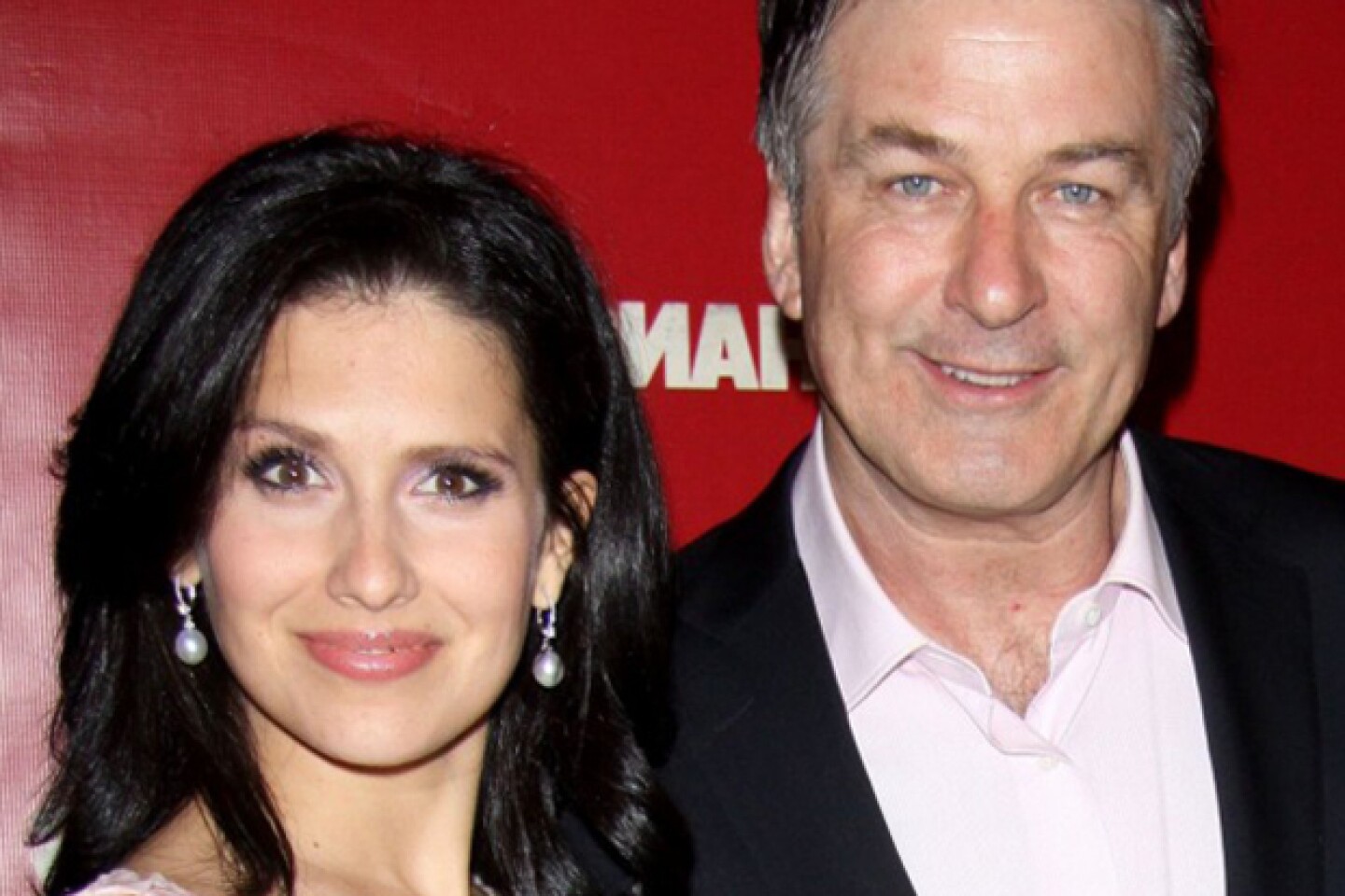 Alec e Hilaria vivían con miedo.