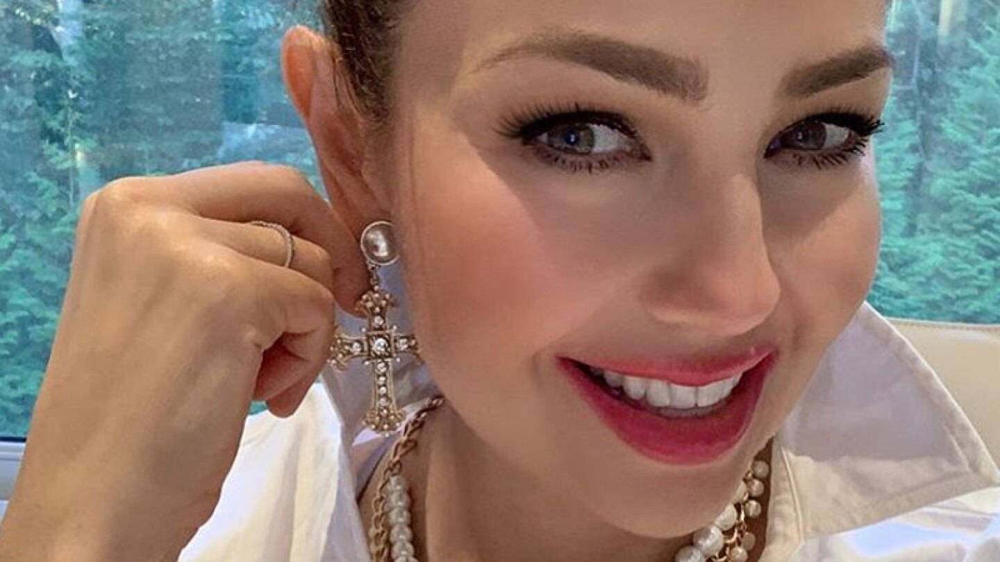 Instagram @thalia