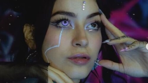 Luna Moreno, Sistema lunar, sencillo Holograma