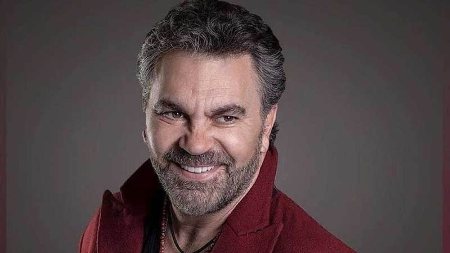 Manuel Mijares estaria muuy enamorado