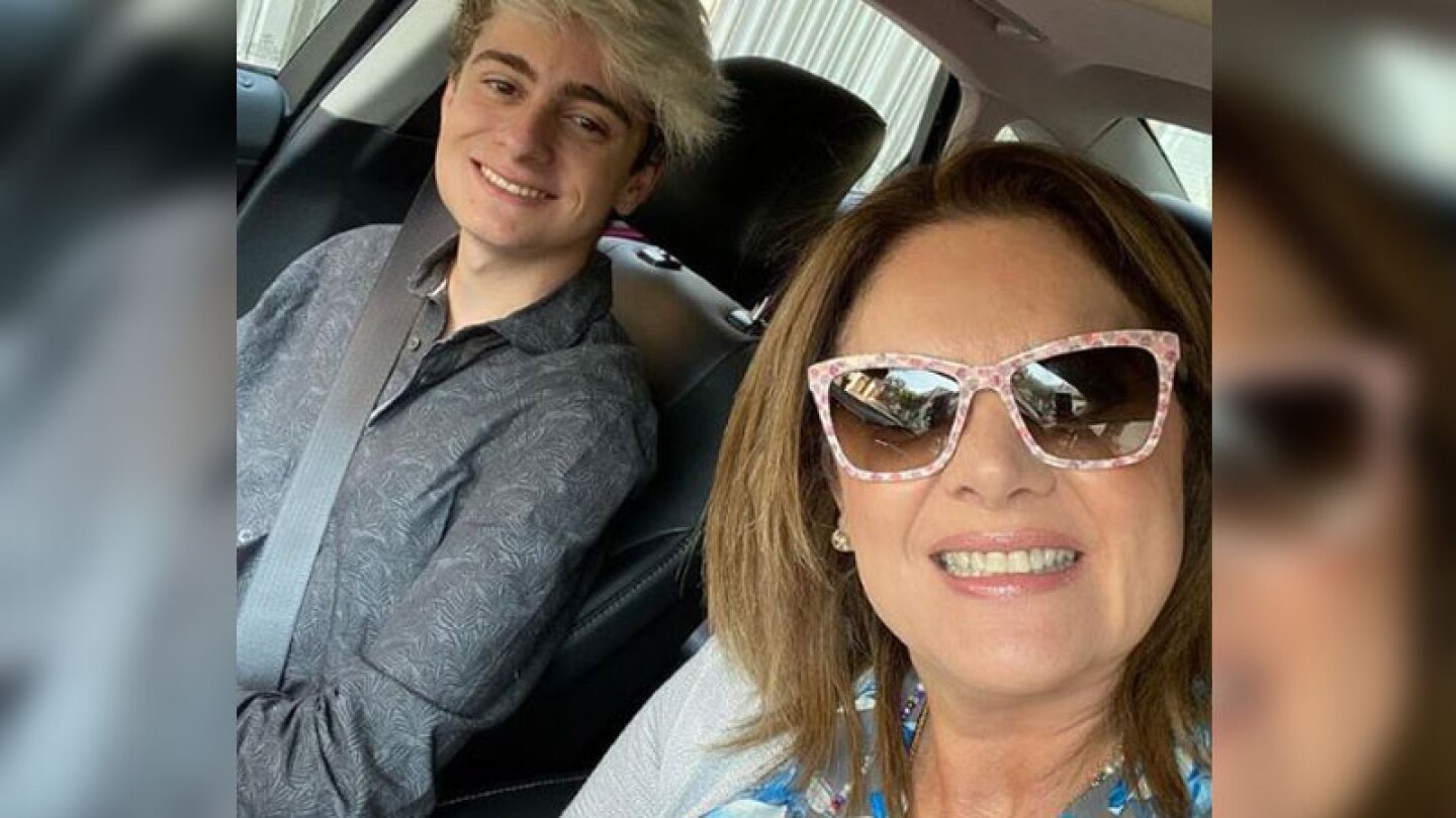 Érika Buenfil y su hijo.