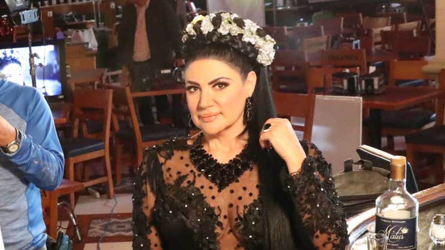 La guapa cantante estuvo muy atrevida durante la sesión.