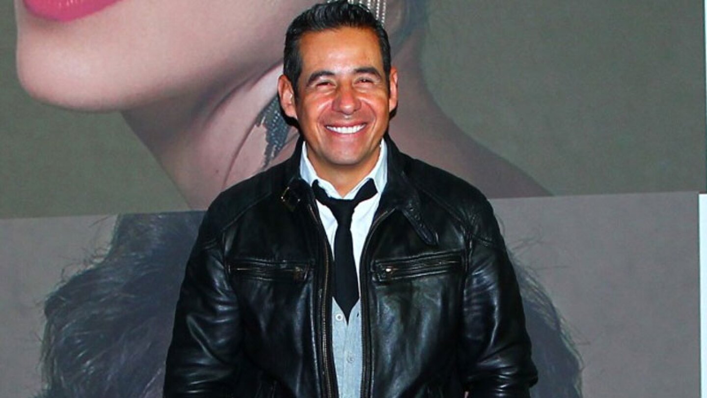 El locutor confesó de quién esta locamente enamorado.