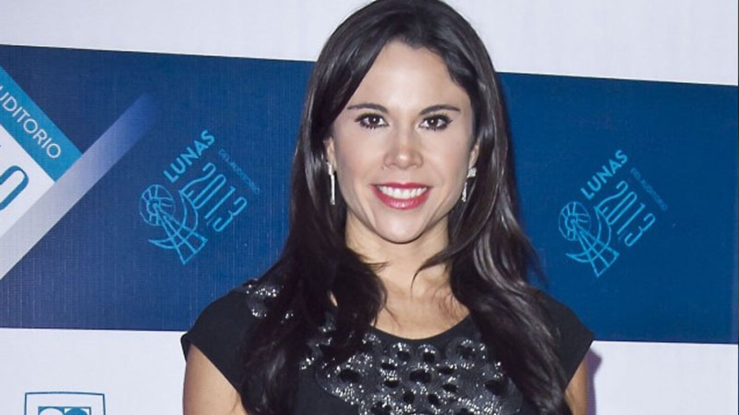 Paola presumió su cuerpazo en un bikini color negro, la razón su cumpleaños número 42.