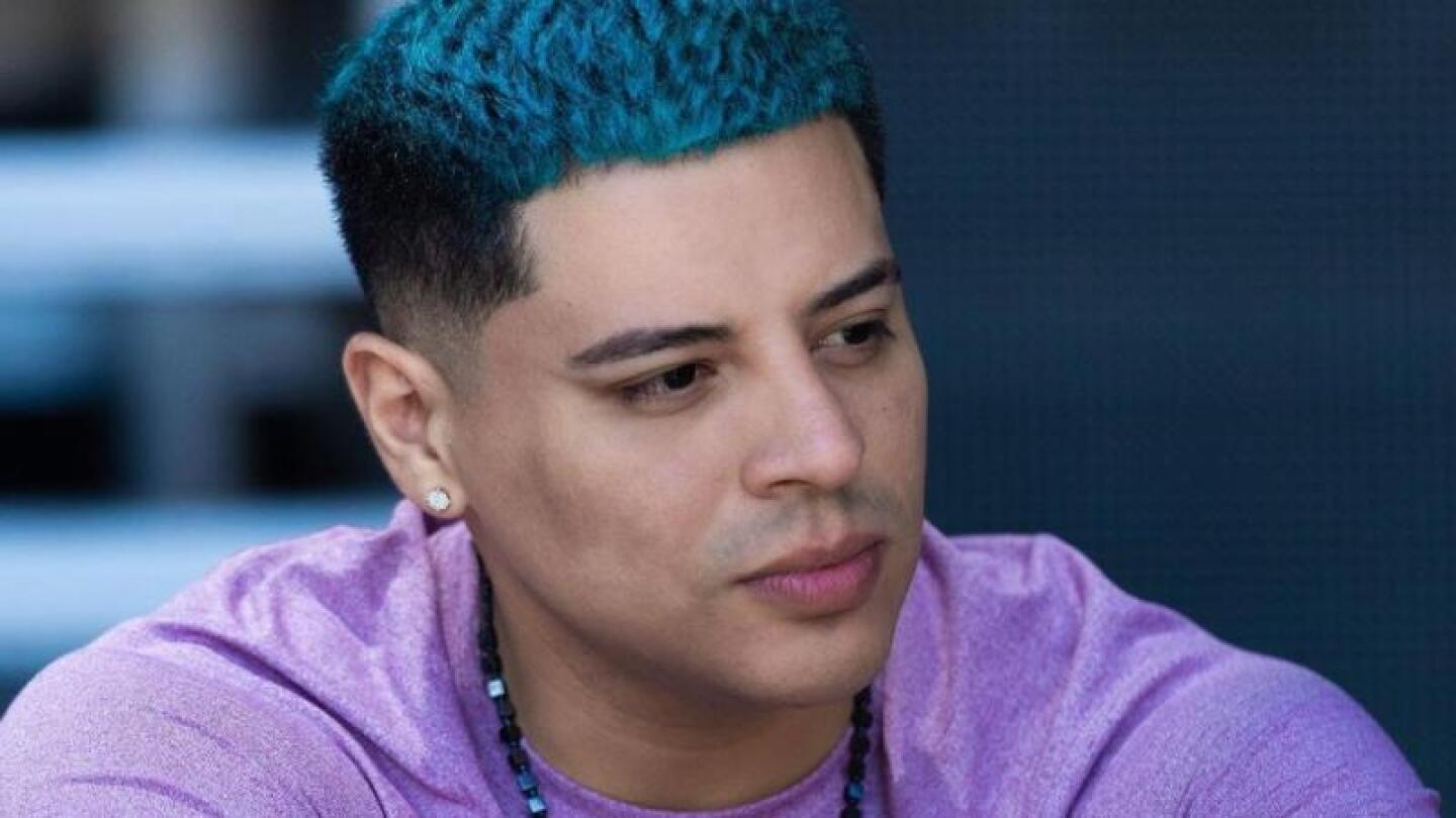 Eduin Caz cancela conciertos de Grupo Firme por un problema de salud