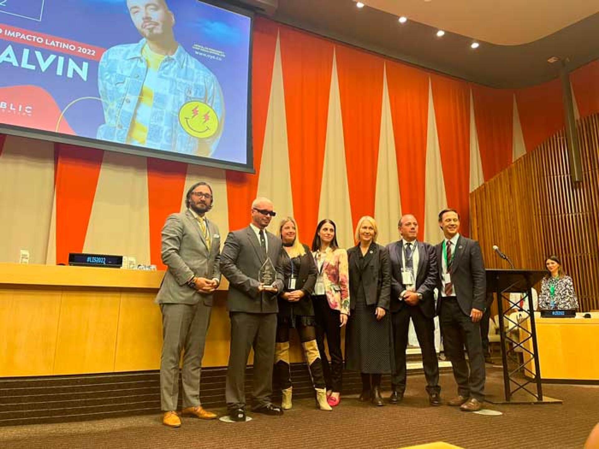 J Balvin recibe premio de la ONU por su aporte a la salud mental