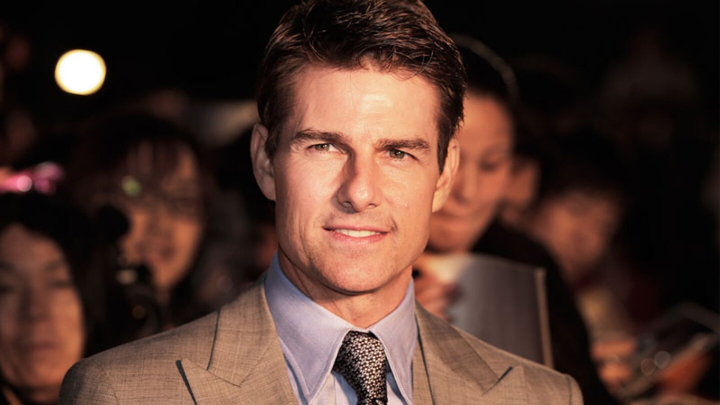 Afirman que Tom Cruise usó rellenos en el trasero
