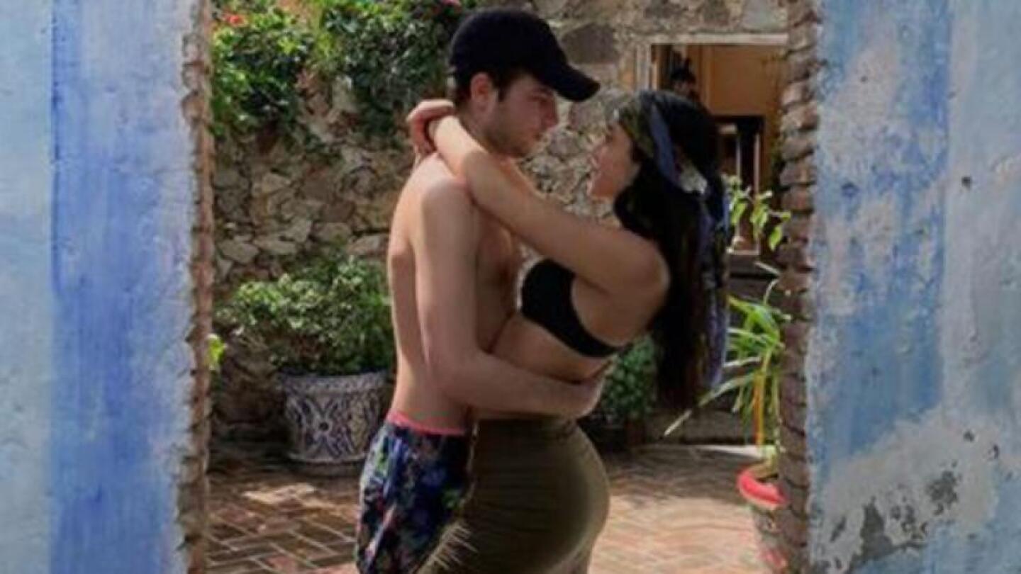 Nicolás y su novia.