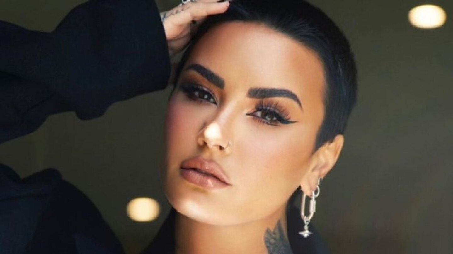 Demi Lovato muestra tremenda herida en el rostro y asegura que necesita puntos