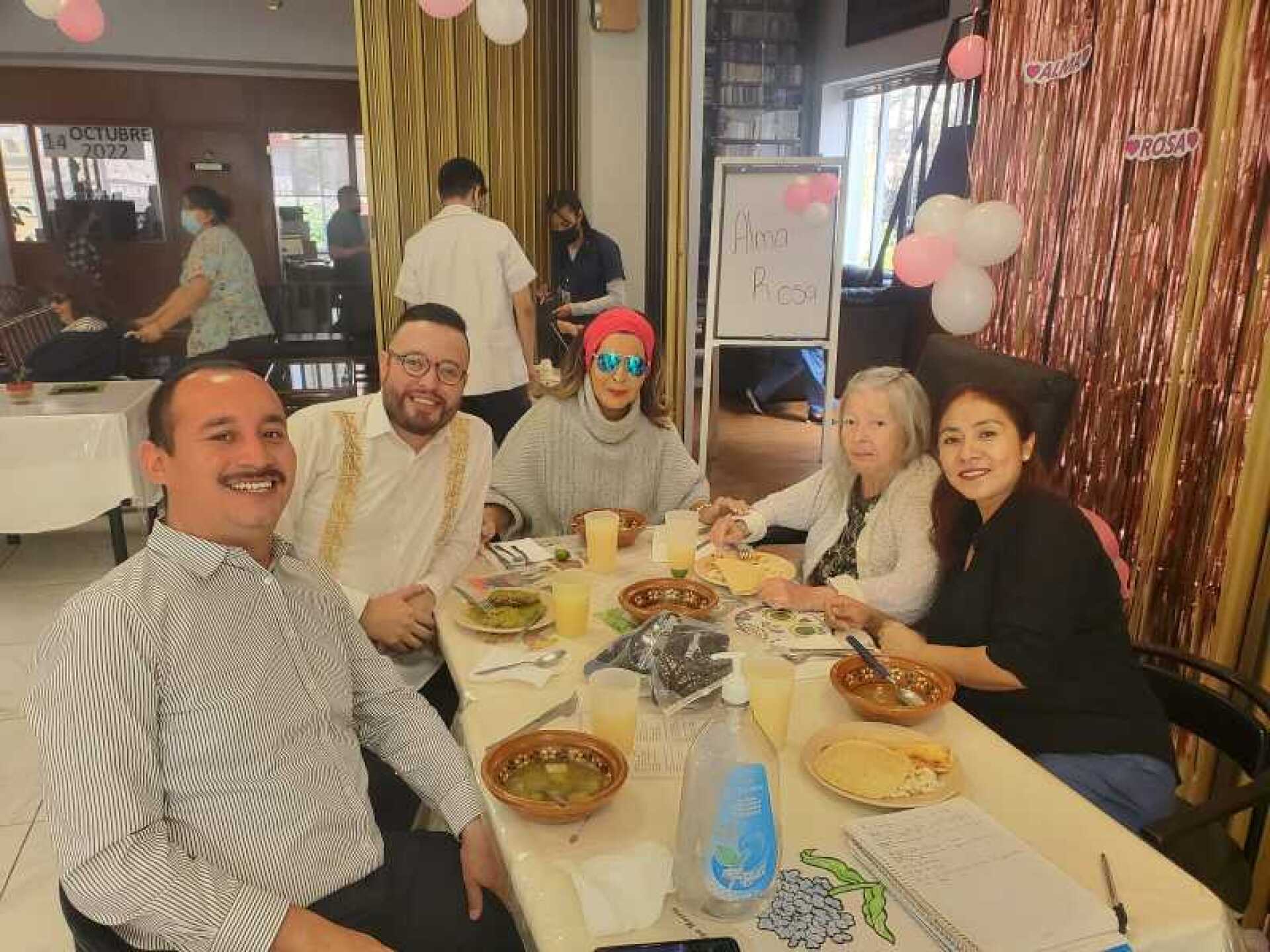 Elsa Aguirre sorprendió a su hermana Alma Rosa con una fiesta en La Casa del Actor